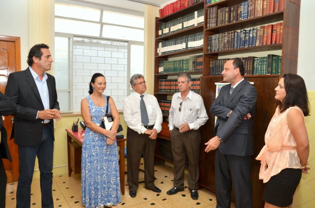 assinatura_da_escritura_do_terreno_do_lago_de_furnas_20131211_1723354244